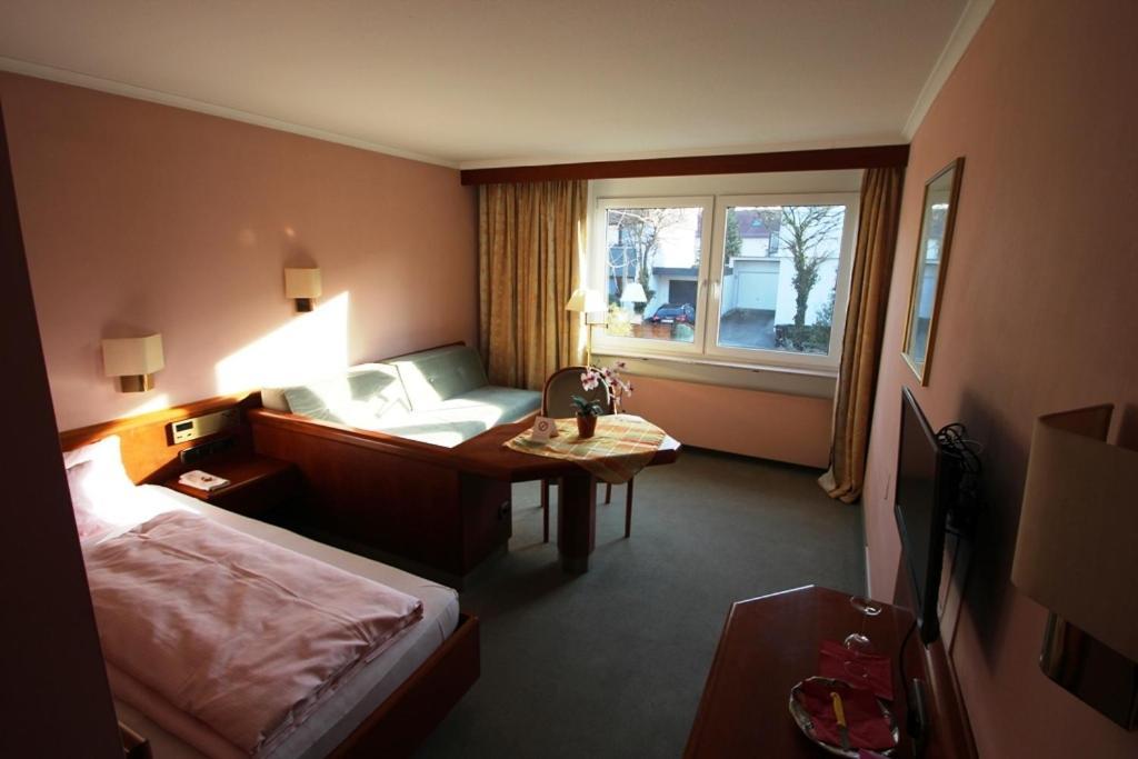 Hotel Am Kurpark 巴特温普芬 客房 照片