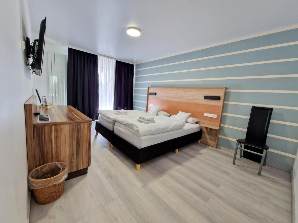 Hotel Am Kurpark 巴特温普芬 外观 照片
